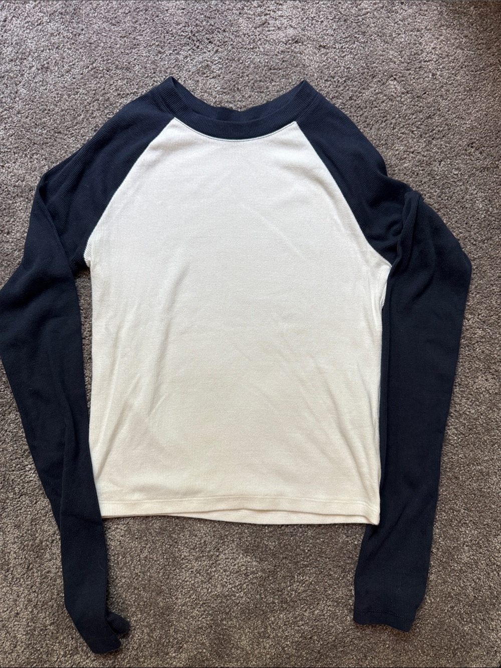 Hollister ribbed soft knit Crew - White Body with Navy long Sleeves Sz M